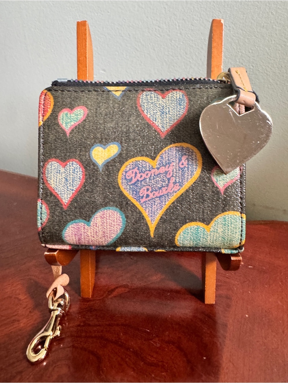 Dooney & Bourke Wallet Multi-Color Heart ID Y2K Vintage - Picture 2 of 6